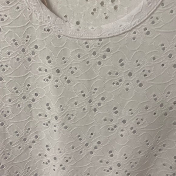Nanette Lepore Eyelet Peplum Short Sleeve Top. White. Small. Girly Glam, Twee - Picture 9 of 10